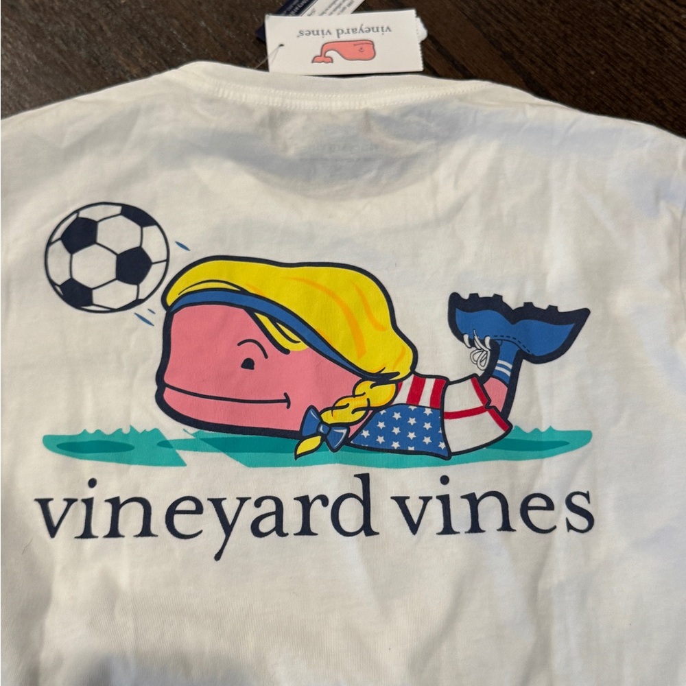 New Vineyard Vines Kids White Long Sleeve Tee Logo Girls Size Medium Soccer